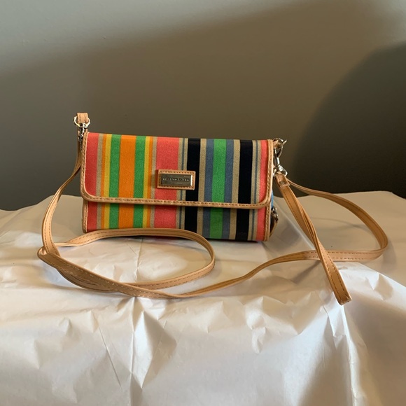 Fraco Sarto Crossbody Wallet - Picture 4 of 4